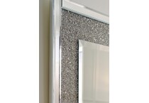 accent mirror mirror mirror   