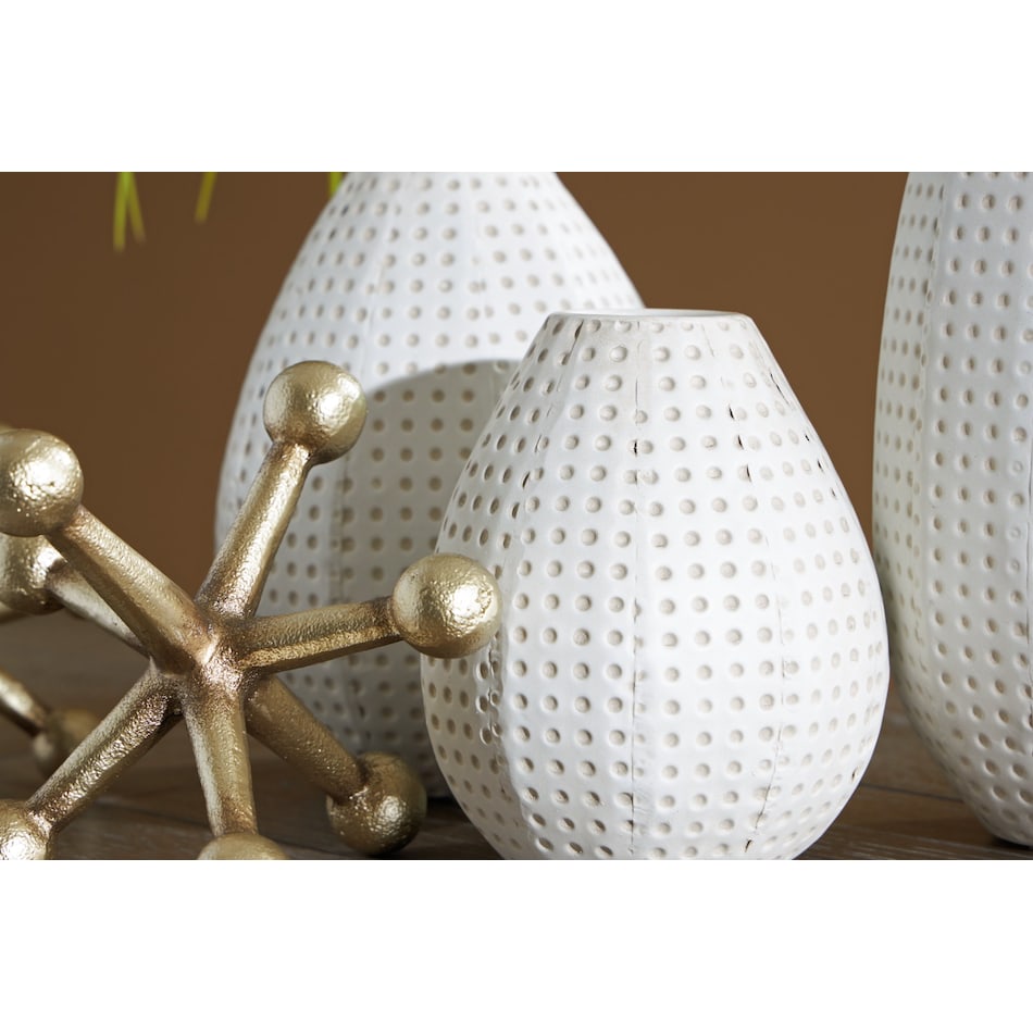 accessories white and gold vase   