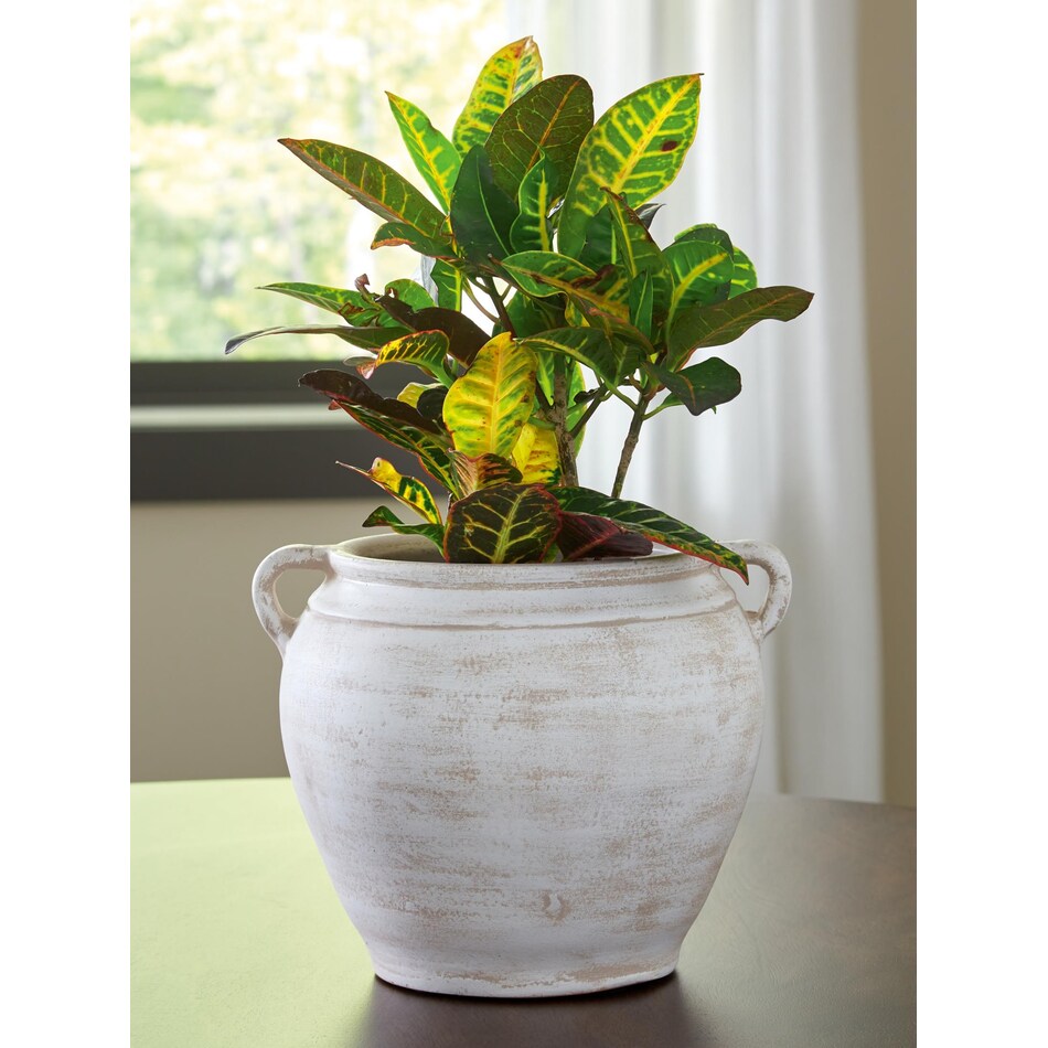 accessories white vase   