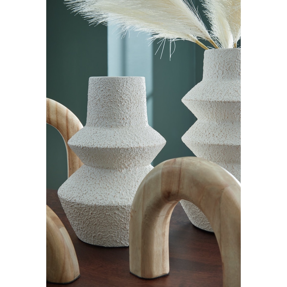 accessory set brown and white vase   