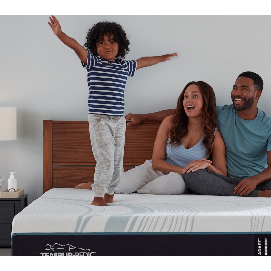 adapt  medium hybrid white mattress queen   