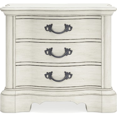 ARLENDYNE 3-DRAWER NIGHTSTAND