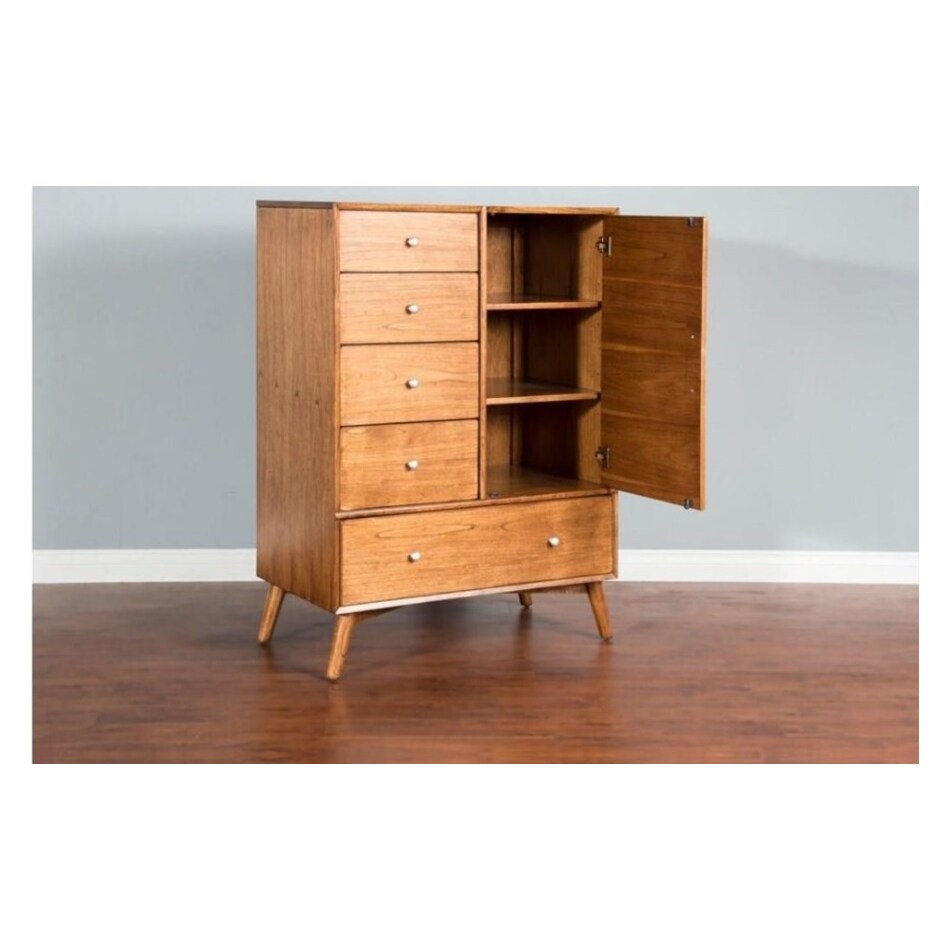 bellmore cinnamon orange brown chest   