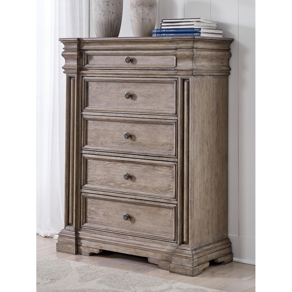 blairhurst light grayish brown chest   