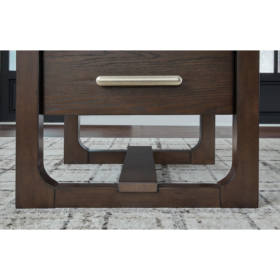 breckington end table   