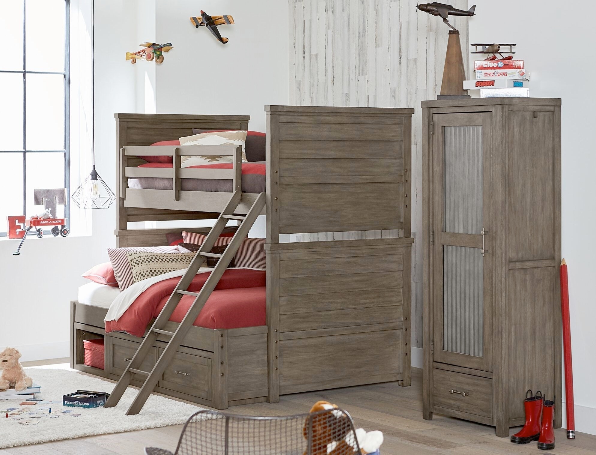 BUNGALOW TWIN/FULL BUNK BED | Morris