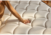 dreamcloud classic white mattress full   