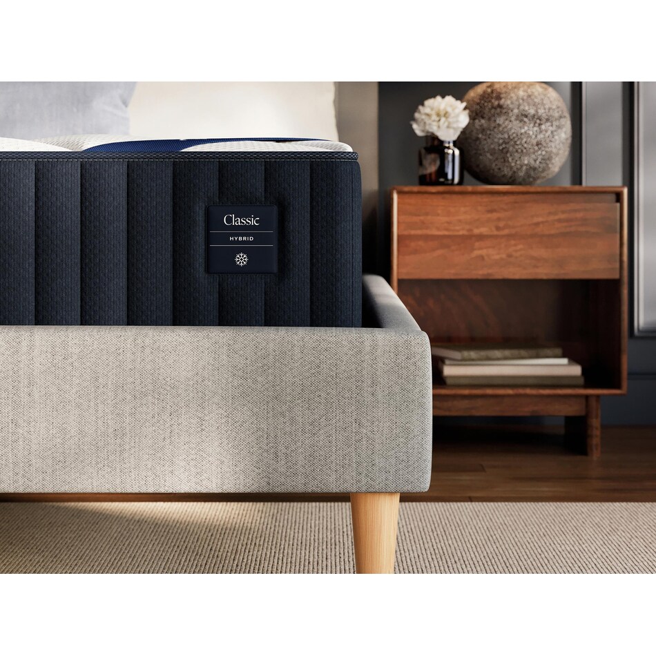 dreamcloud classic white mattress queen   