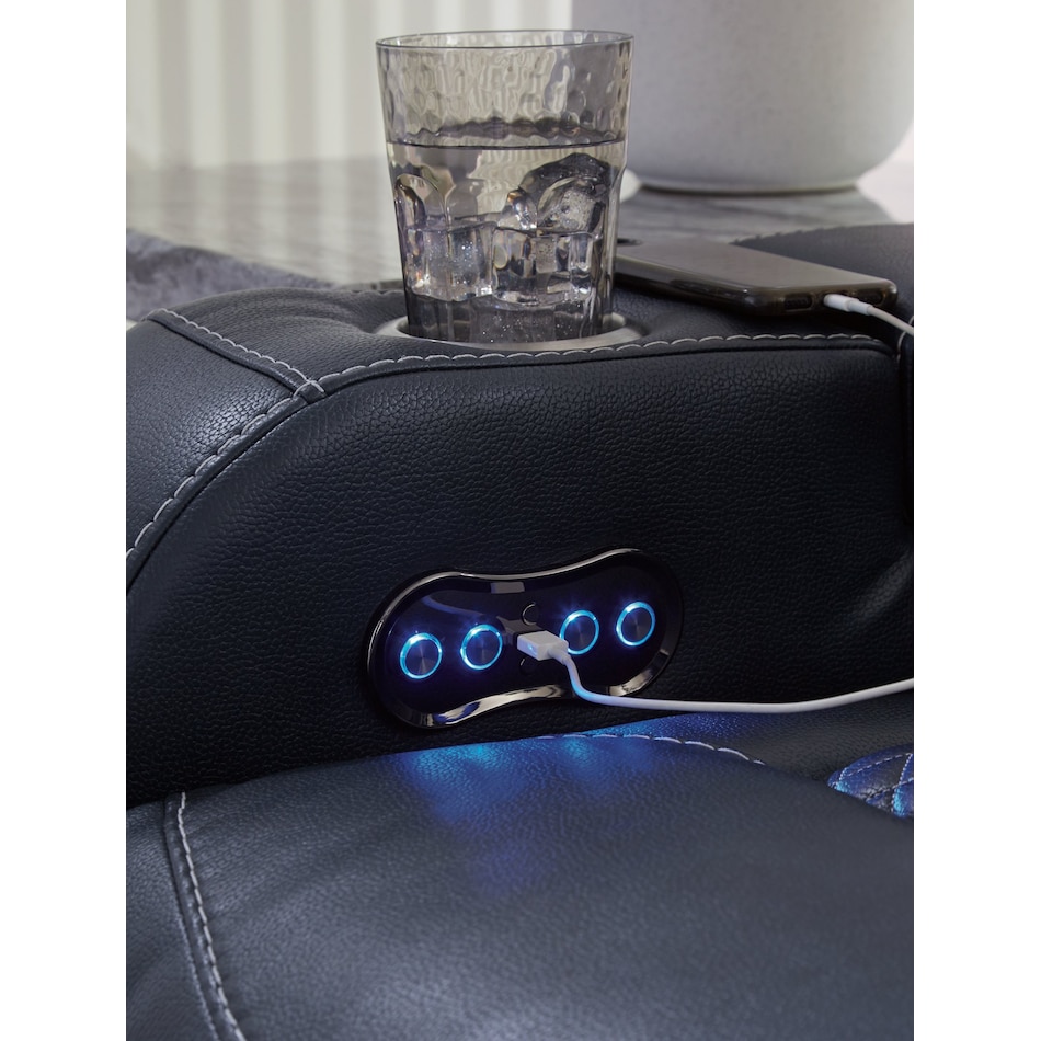 fyne dyme sapphire power recliner   