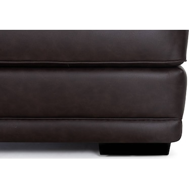 GISELLA LOVESEAT