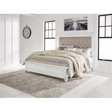 KANWYN UPHOLSTERED PANEL BED