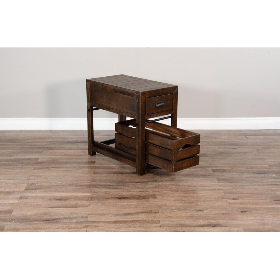 kentucky brown chairside table   