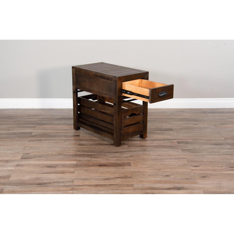 kentucky brown chairside table   