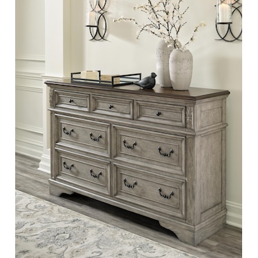 LODENBAY DRESSER