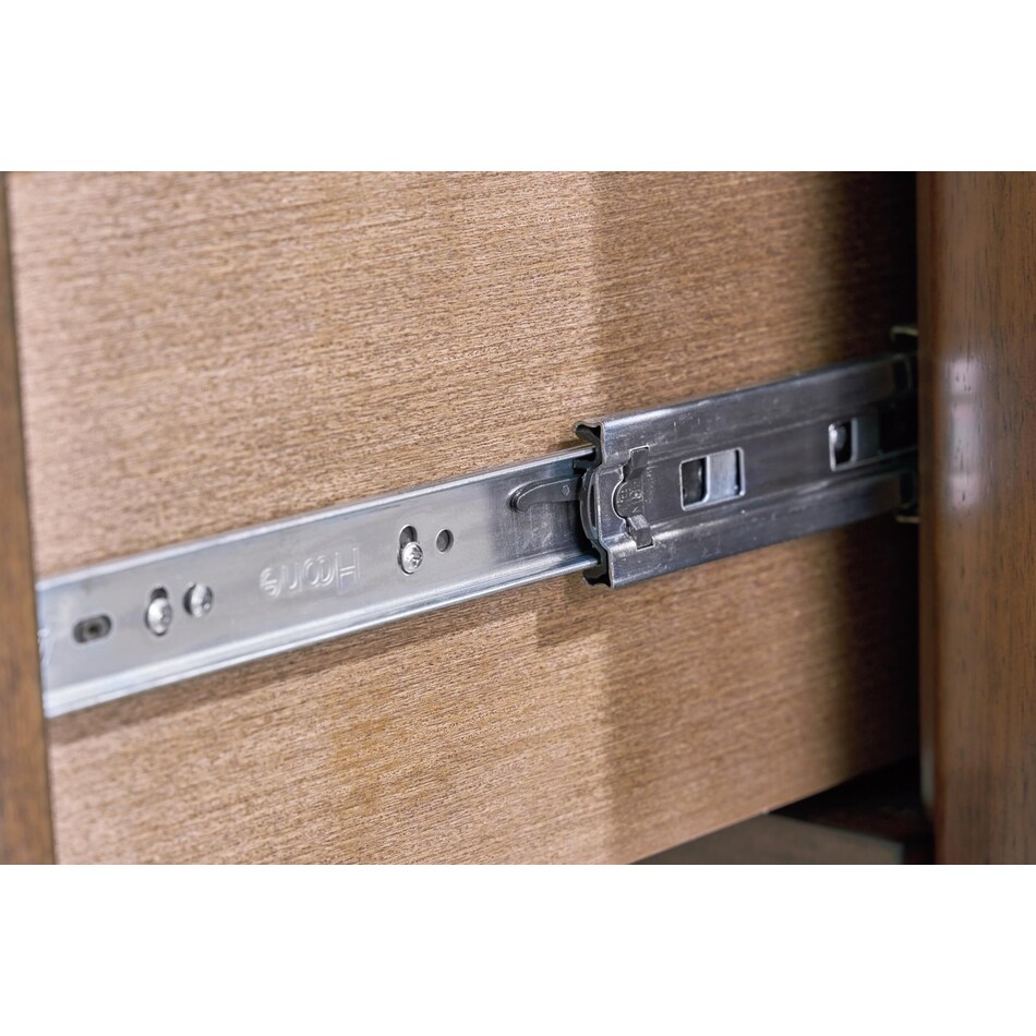 lyncott dresser   