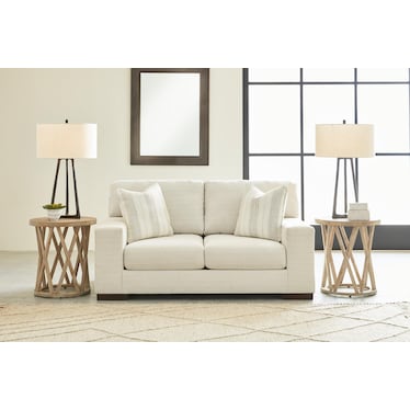 MAGGIE LOVESEAT