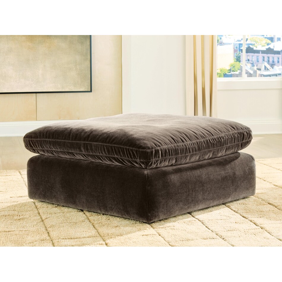 maximilian cocktail ottoman   