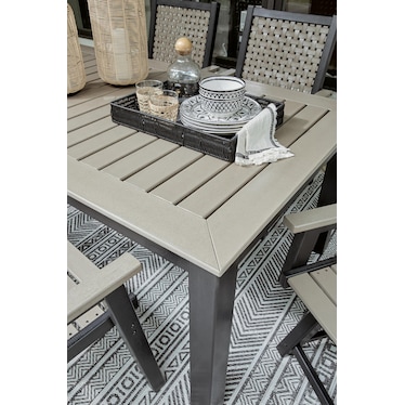 MOUNT VALLEY OUTDOOR DINING TABLE