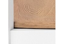 natural white swatch  