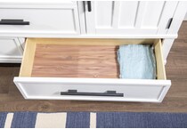 nellie alabaster chest   