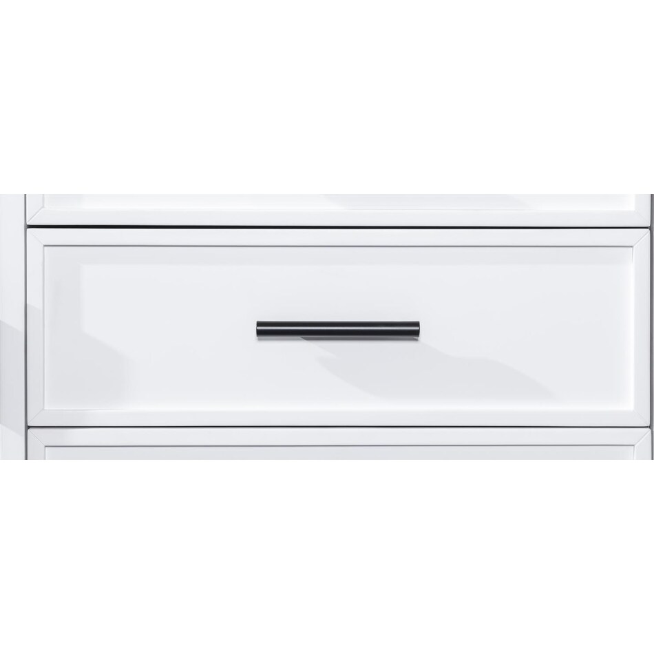 nellie alabaster chest   
