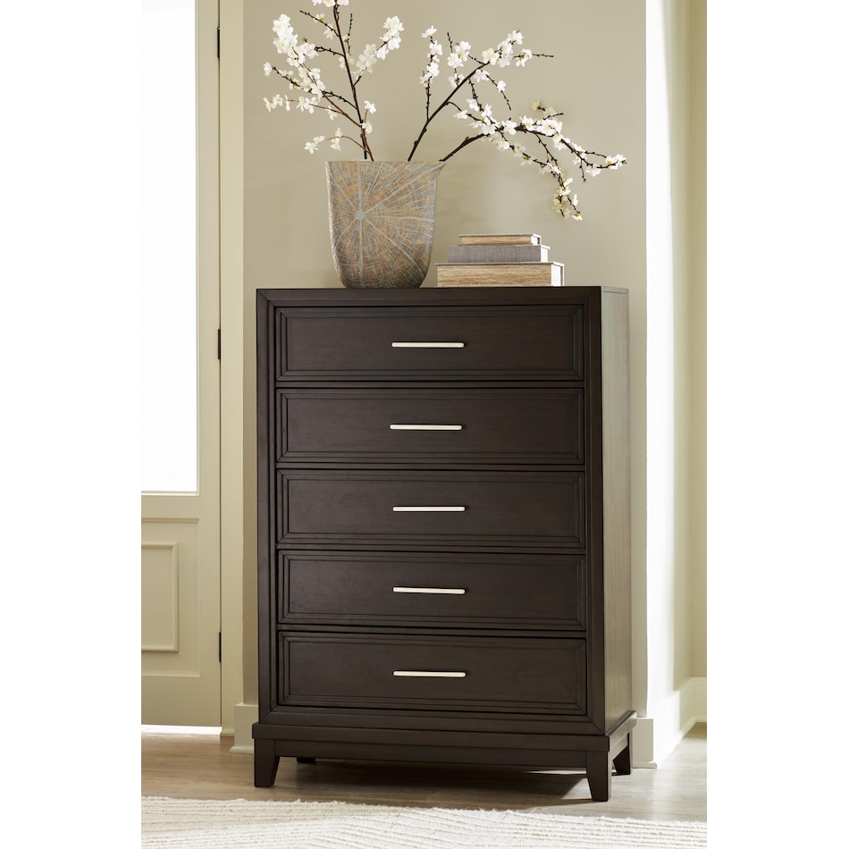 neymorton dark grayish brown chest   