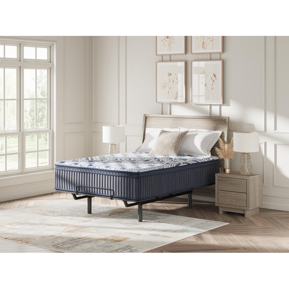 pinnacle plush luxe  blue mattress king   