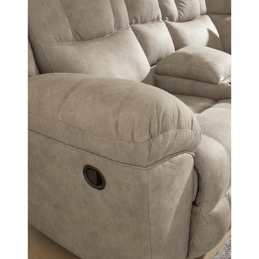 RAVENSWAYE 3-PC SECTIONAL WITH DOUBLE CONSOLE