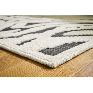 THOMWITH 4'11" X 7'2" RUG