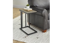 sandusky end table   