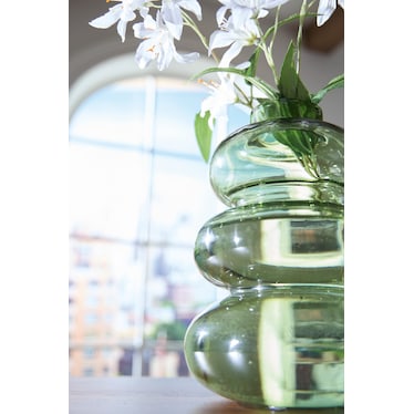 RENETHORNE VASE 9 INCH