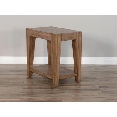 VIRGINIA CHAIRSIDE TABLE