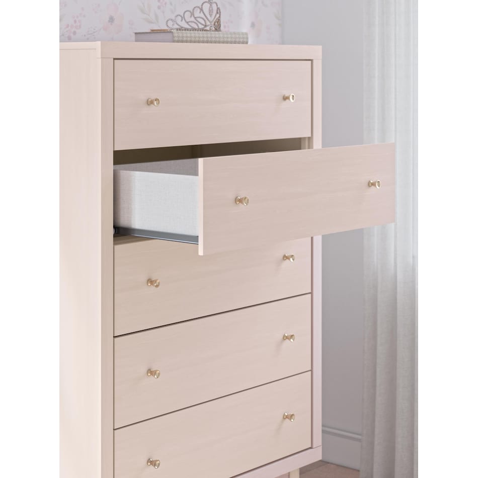 wistenpine white chest   