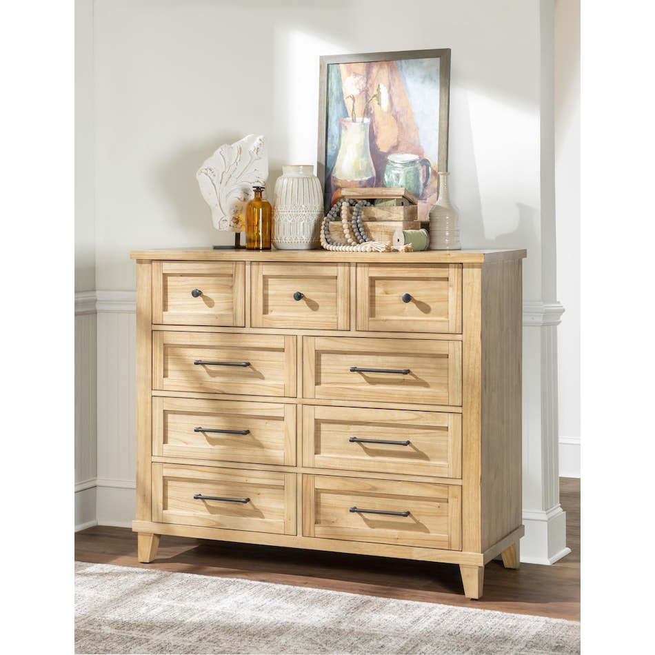 xxxs & ooos brown chest   